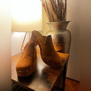 Retro Clogs